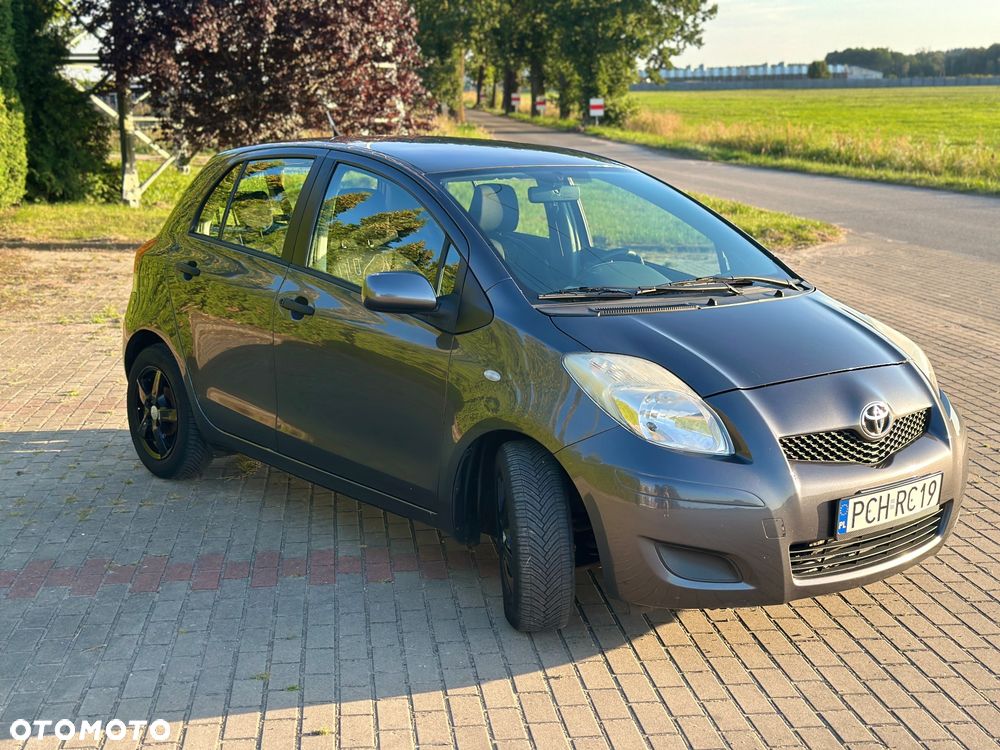 Toyota Yaris - 2