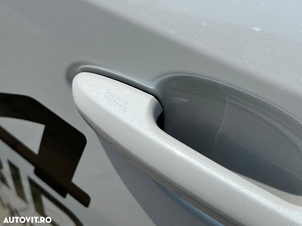 Toyota RAV4 2.5 Hybrid VVT-iE 4x4 Luxury - 24