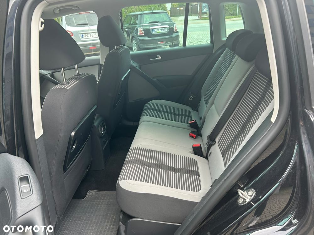 Volkswagen Tiguan 2.0 TDI 4Mot R-Style DSG - 8