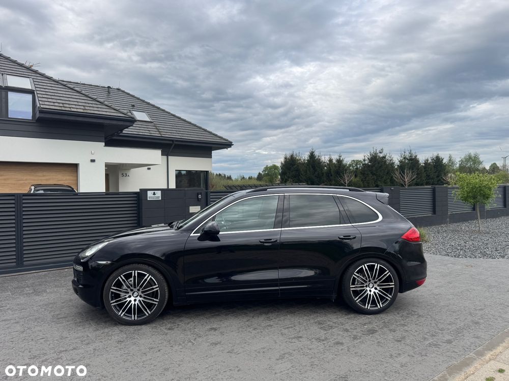 Porsche Cayenne - 2