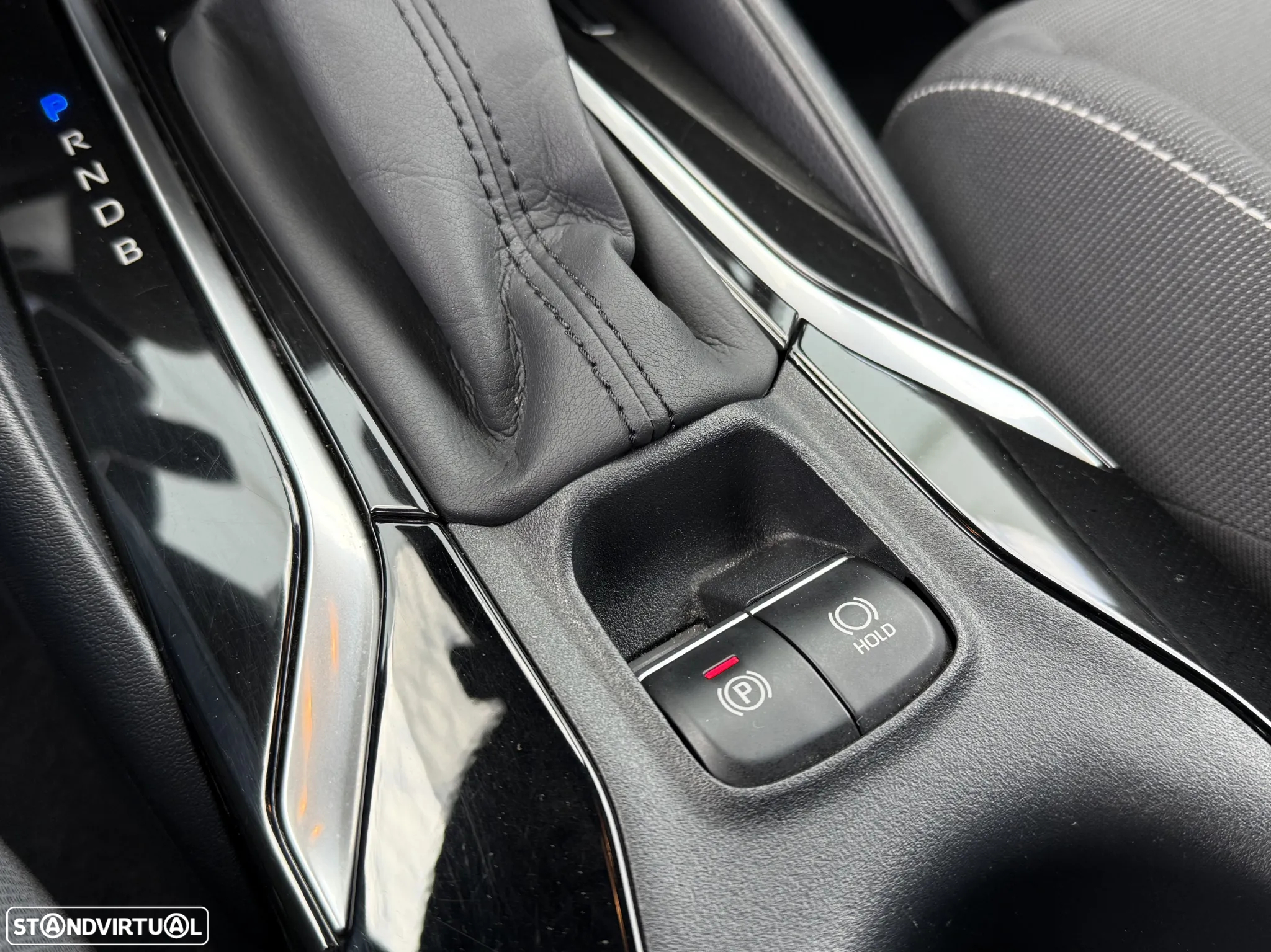 Toyota Corolla 1.8 Hybrid Comfort+P.Sport - 46