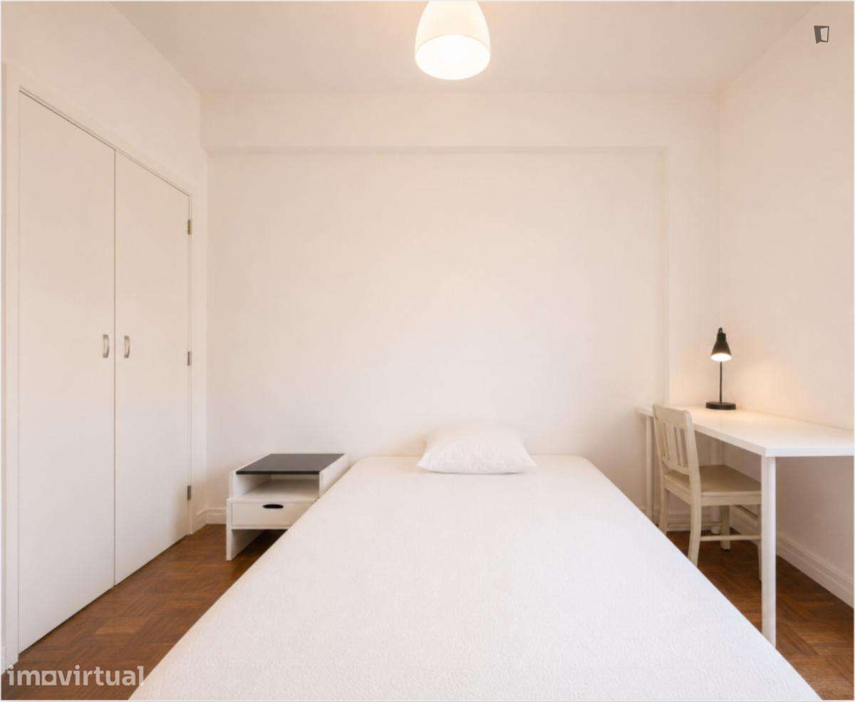 Quarto - localizado em Estrela Lisbon - Grande imagem: 4/15