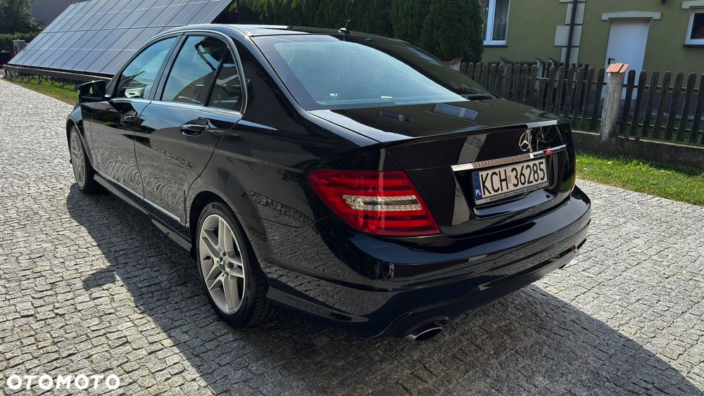 Mercedes-Benz Klasa C 180 CGI BlueEff Avantgarde - 7