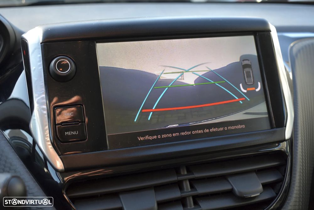 Peugeot 2008 1.2 PureTech Style - 12