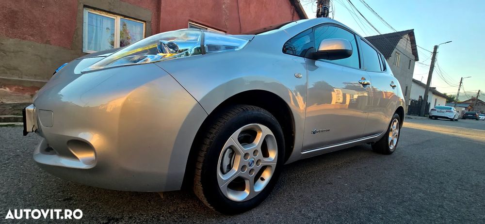 Nissan LEAF - 2