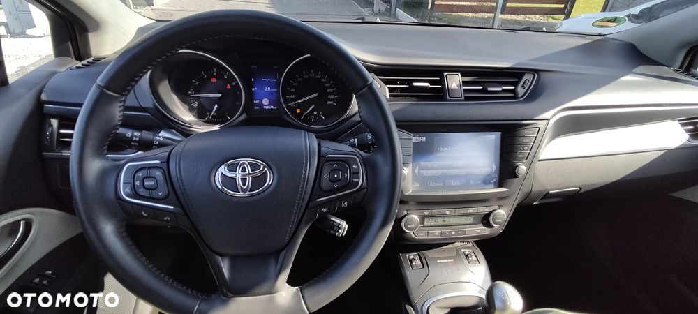 Toyota Avensis Touring Sports 1.8 Executive - 13