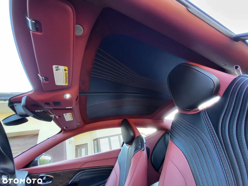 Aston Martin DB11 Launch Edition - 21