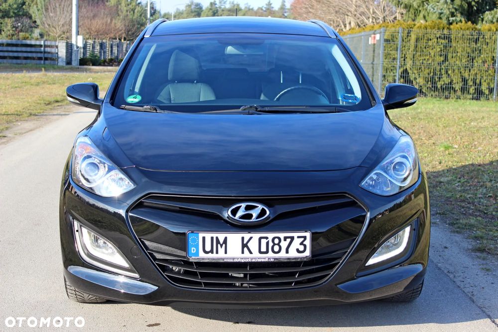 Hyundai i30 blue Kombi 1.6 GDi Style - 12