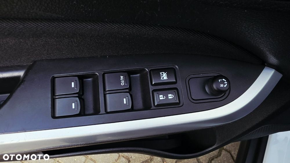 Suzuki Vitara - 16
