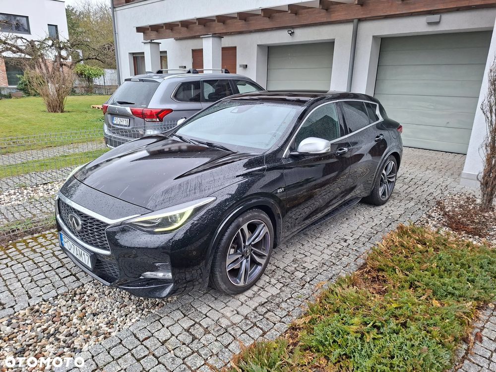 Infiniti Q30 2.0t Sport 7DCT - 3