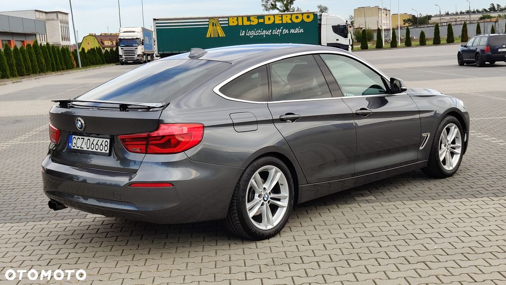 BMW 3GT 320i Sport Line - 34
