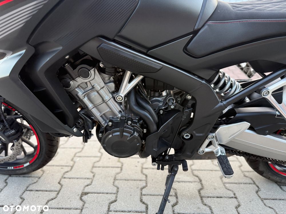 Honda CB - 18