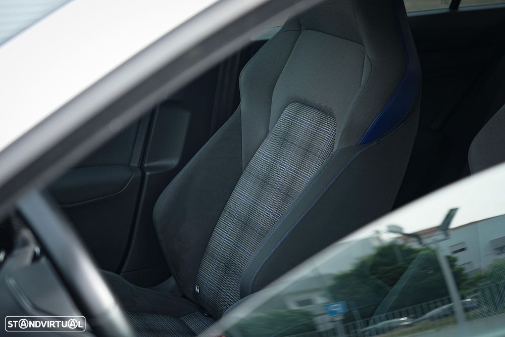 VW Golf 1.4 eHybrid OPF DSG GTE - 29