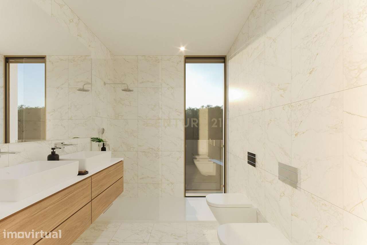 Moradia Isolada unifamiliar com piscina e garagem - Grande imagem: 4/17