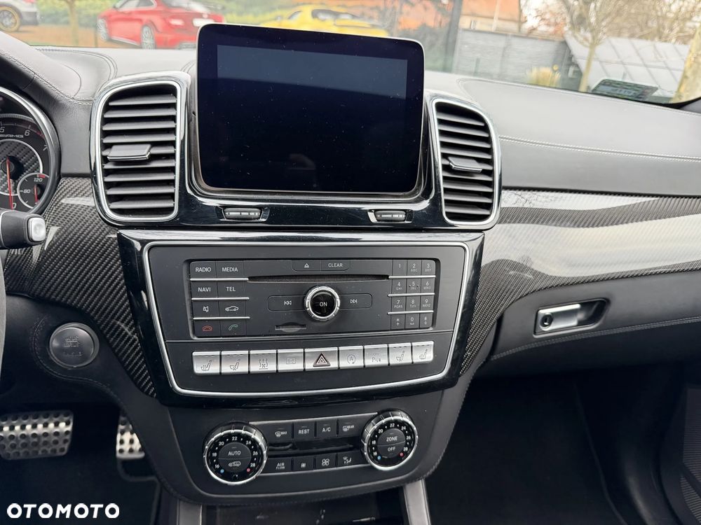 Mercedes-Benz GLE - 18