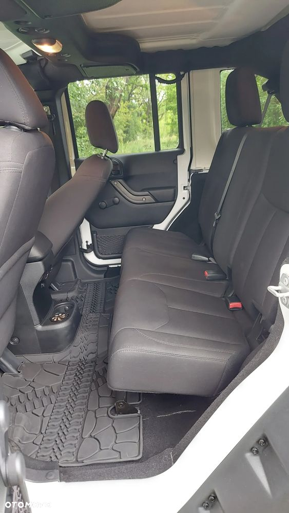 Jeep Wrangler 3.6 Unlim 75th Anniv - 13