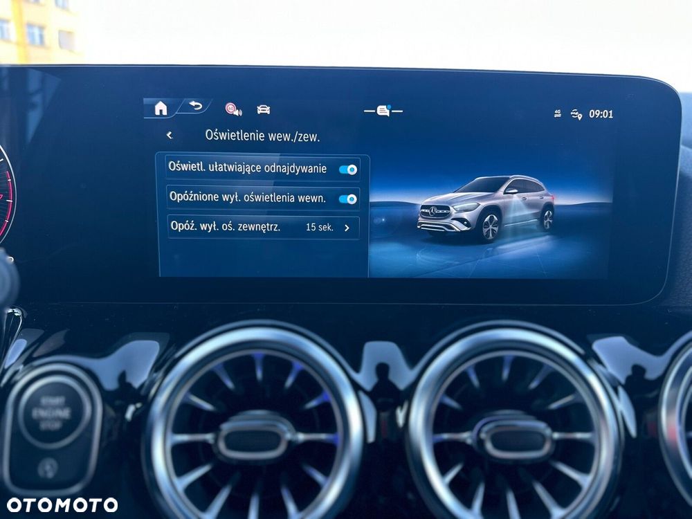 Mercedes-Benz GLA - 23