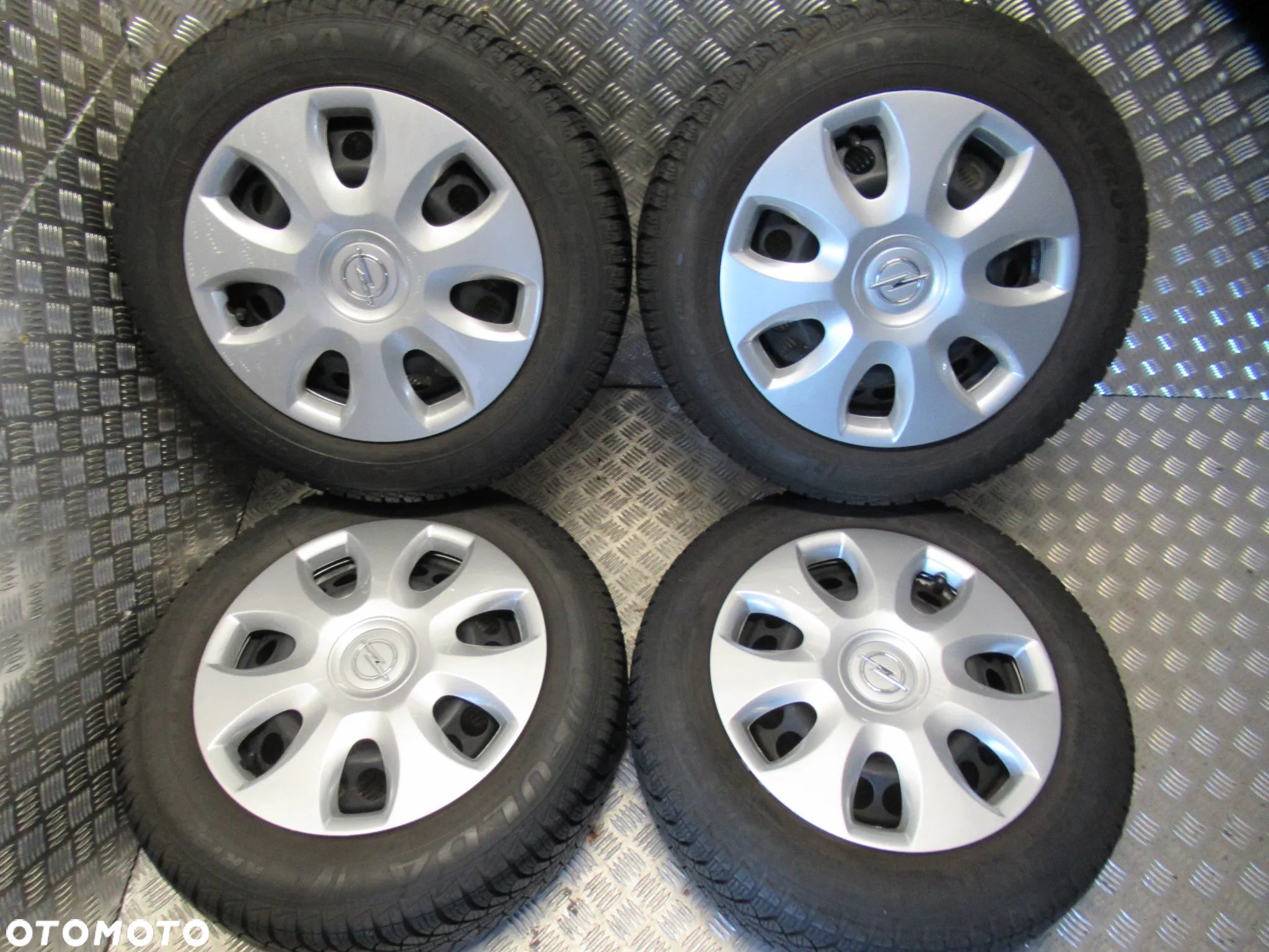 Koła Opel Adam Corsa D E Meriva 6Jx15 et39 4x100 zima 7,5mm CZUJNIKI - 1