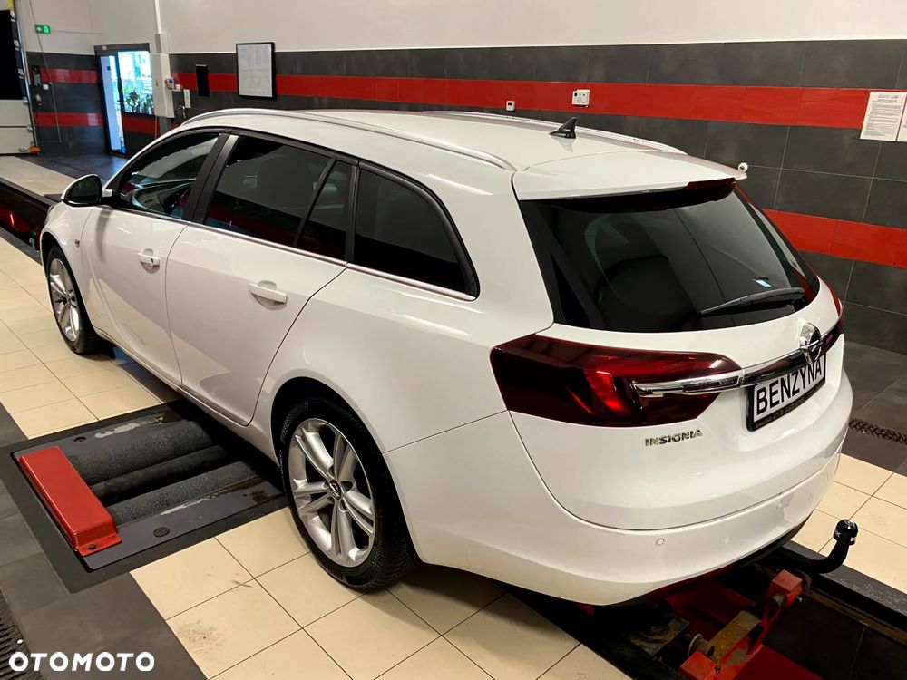 Opel Insignia 1.6 T Executive S&S - 8