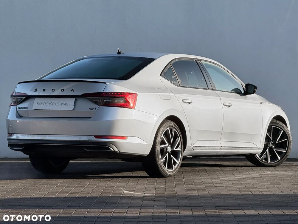 Skoda Superb 2.0 TDI SCR 4x4 Sportline DSG - 2