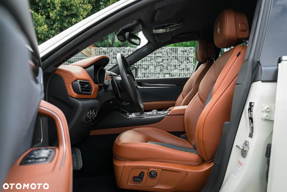 Maserati Levante Modena - 10