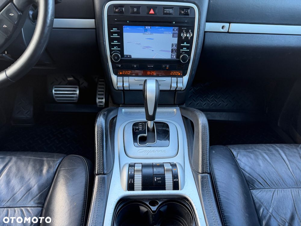 Porsche Cayenne - 14