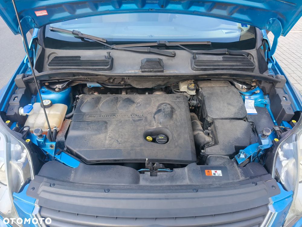 Ford Kuga 2.0 TDCi 2x4 Titanium - 13