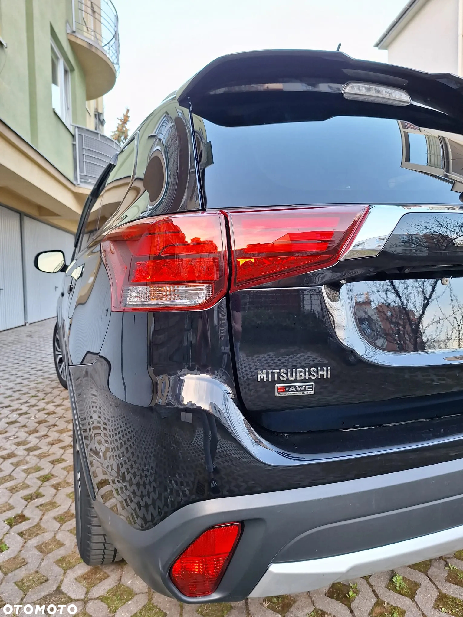 Mitsubishi Outlander 2.0 Intense 4WD CVT - 11