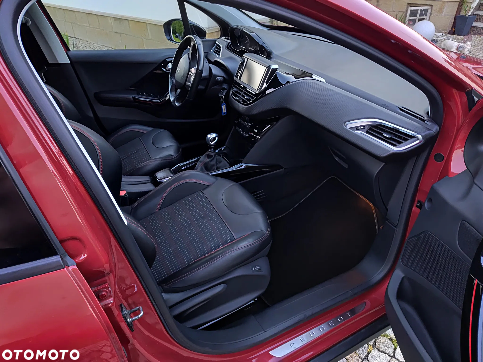 Peugeot 2008 BlueHDi FAP 120 STOP & START GT-Line Edition - 13