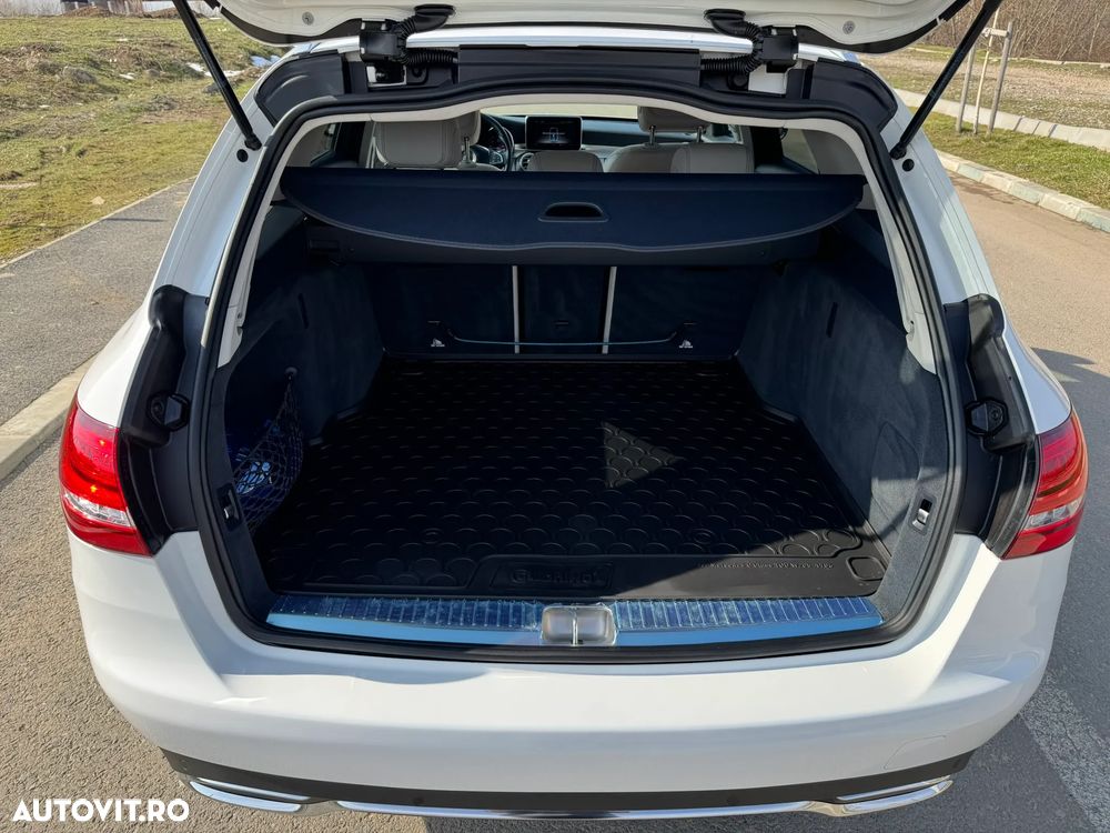 Mercedes-Benz C 220 d 4M T-Modell Aut - 30