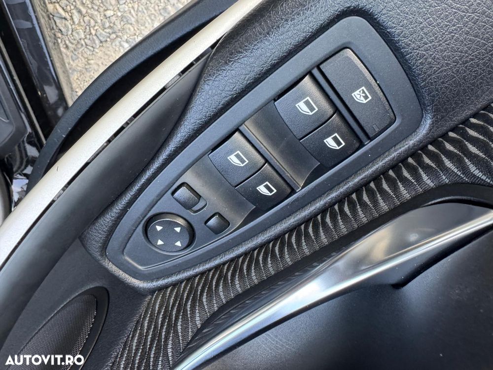 BMW Seria 3 320d Aut. - 22