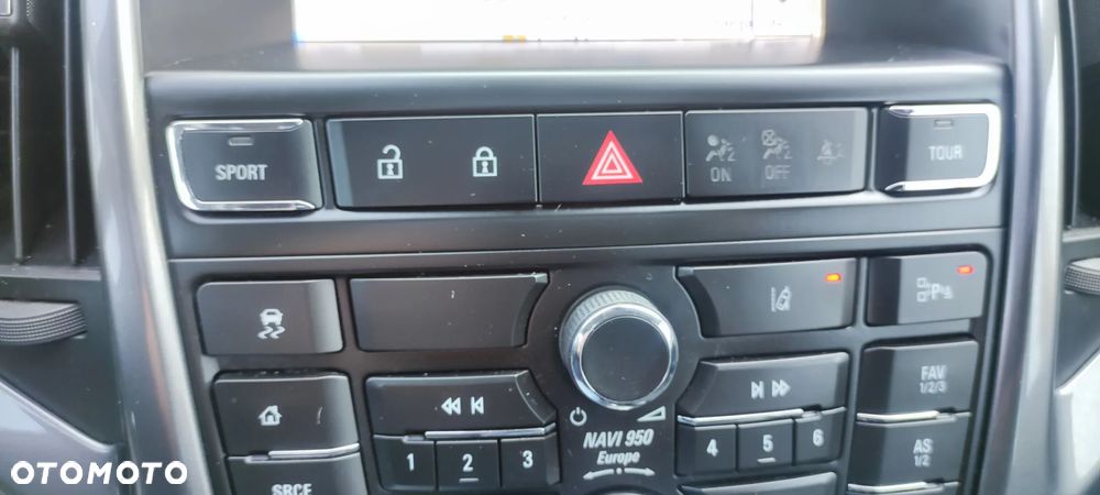 Opel Astra 2.0 CDTI Exklusiv - 24