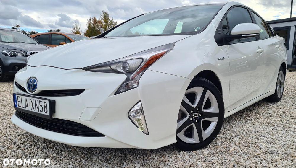 Toyota Prius Hybrid - 14