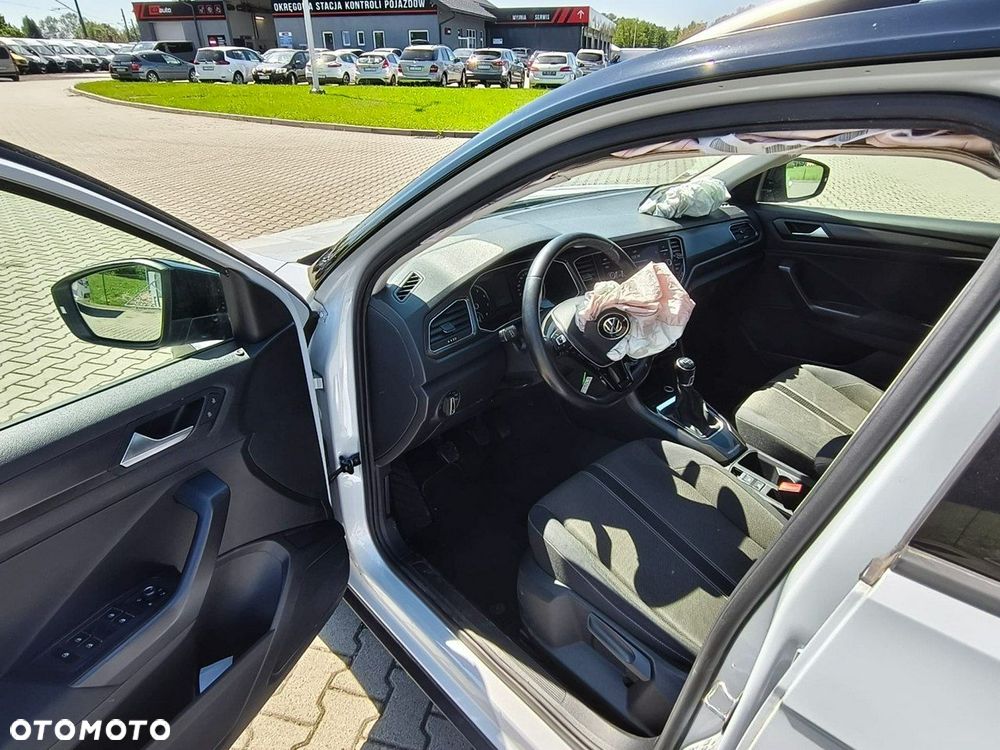 Volkswagen T-Roc - 9