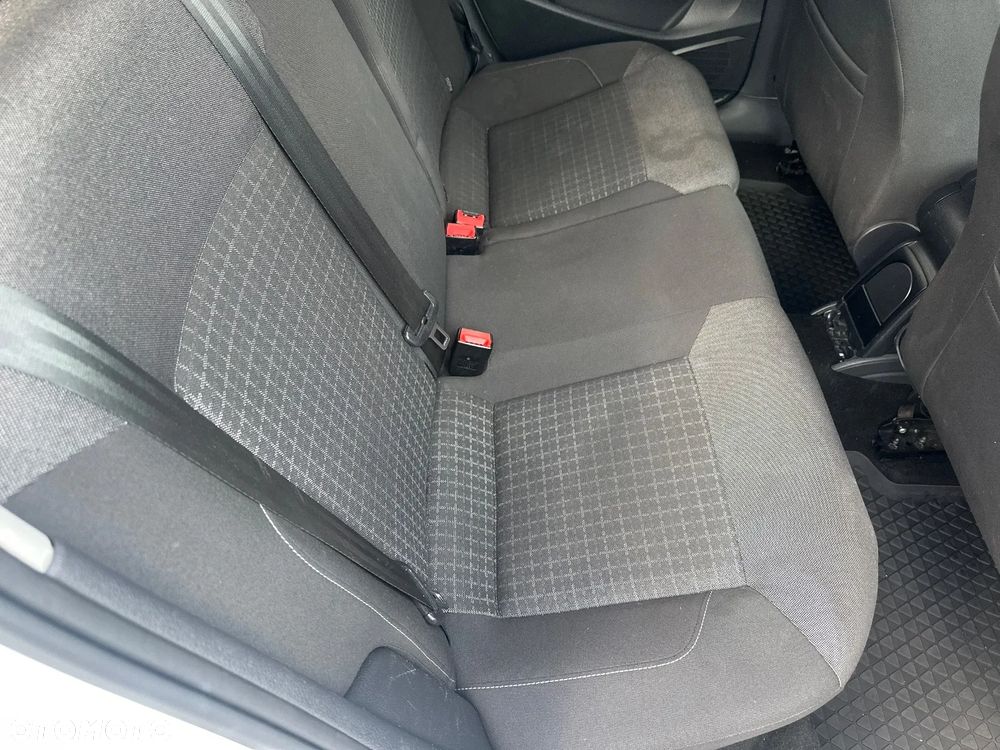 Volkswagen Polo - 19