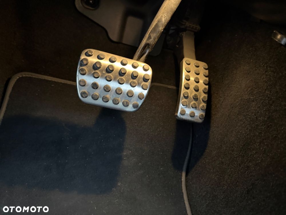 Mercedes-Benz CLA 200 AMG Line 7G-DCT - 21