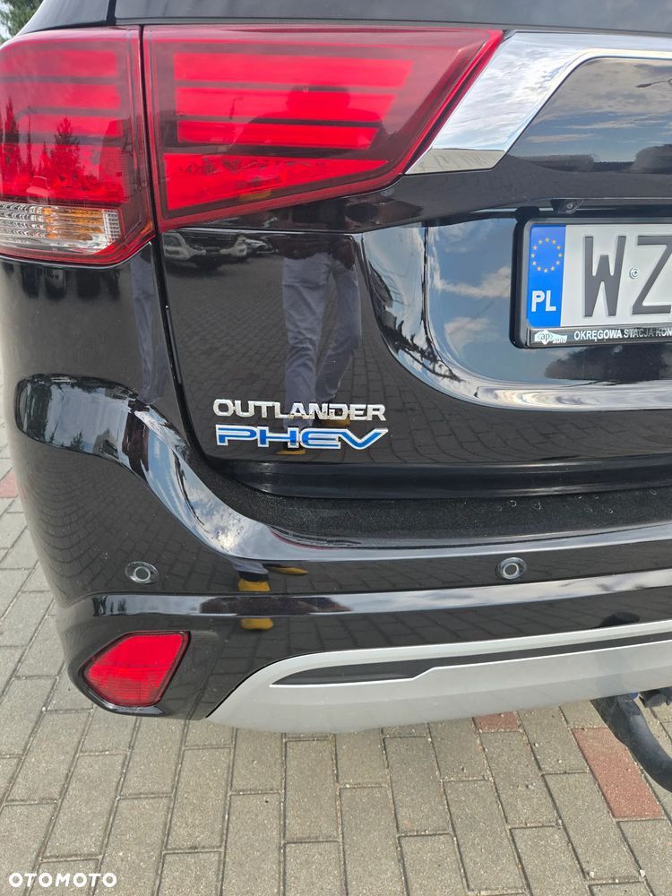 Mitsubishi Outlander - 3