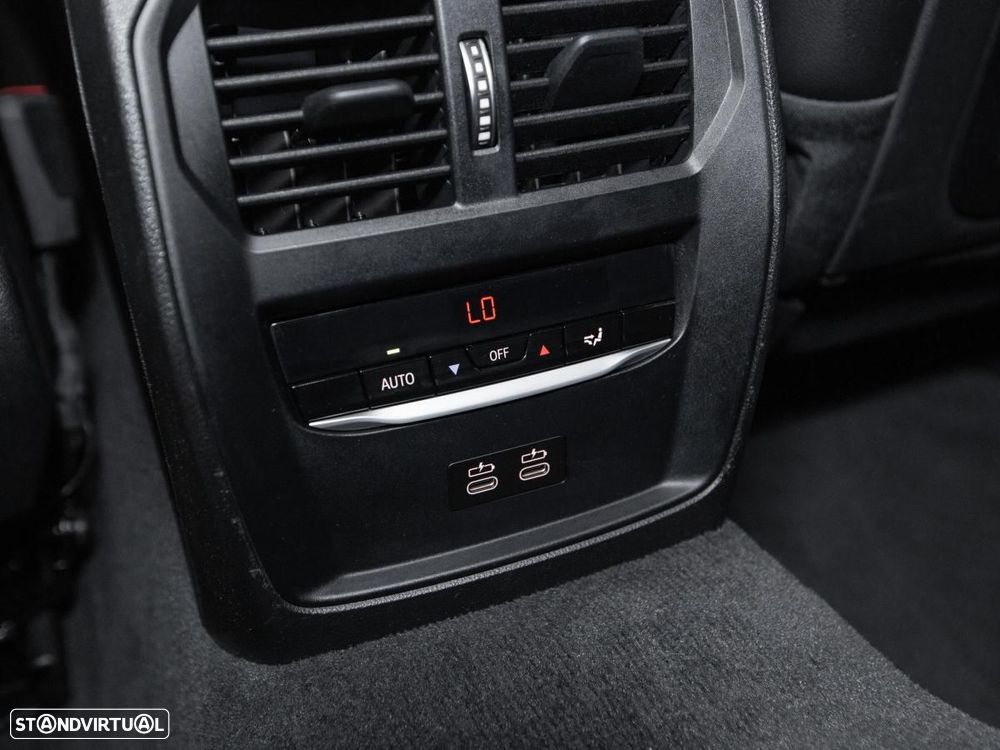 BMW 320 e Touring Corporate Edition Auto - 21