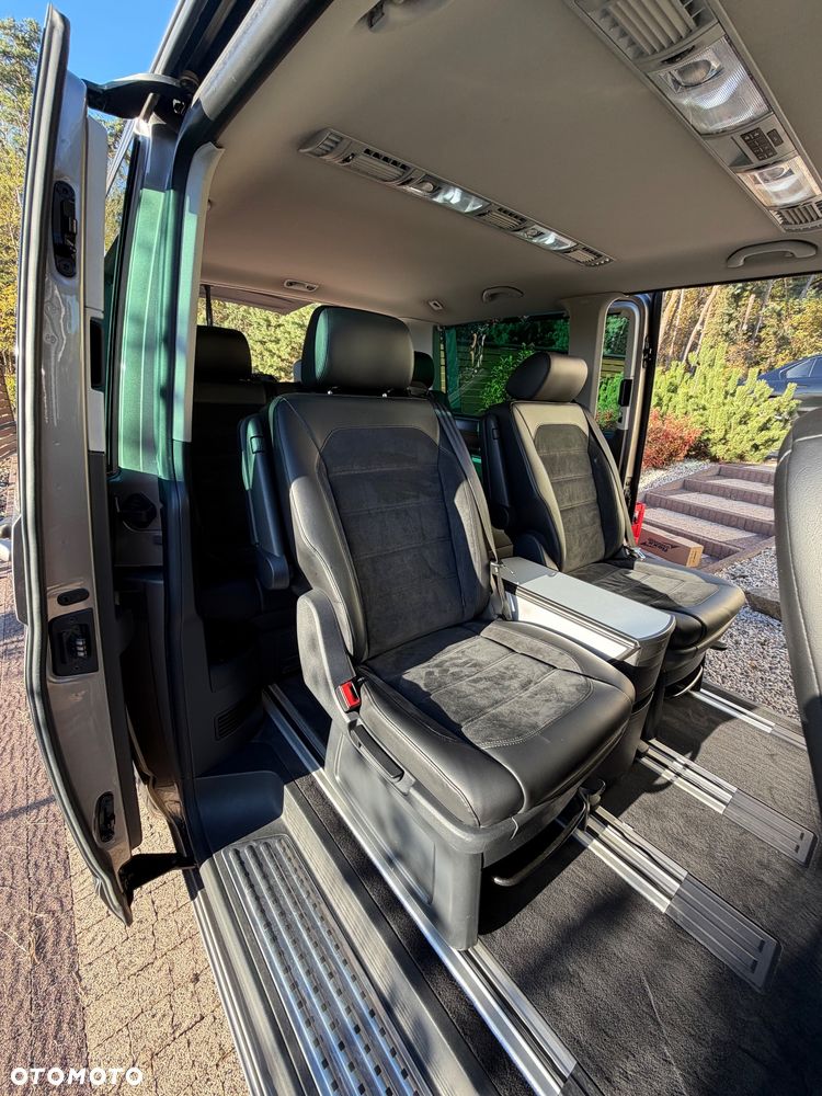 Volkswagen Multivan - 11