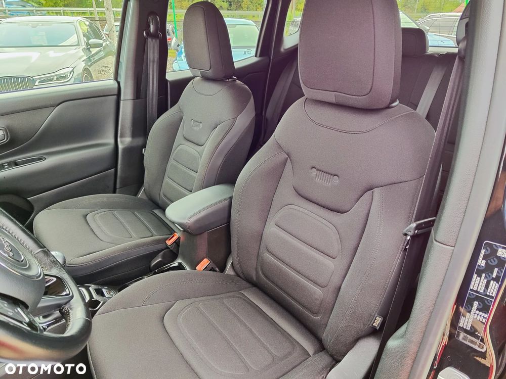 Jeep Renegade 1.4 MultiAir Night Eagle - 18