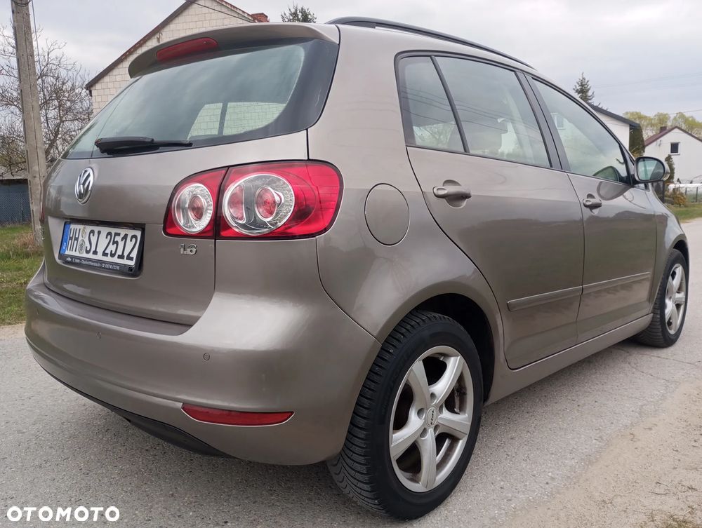 Volkswagen Golf Plus - 11