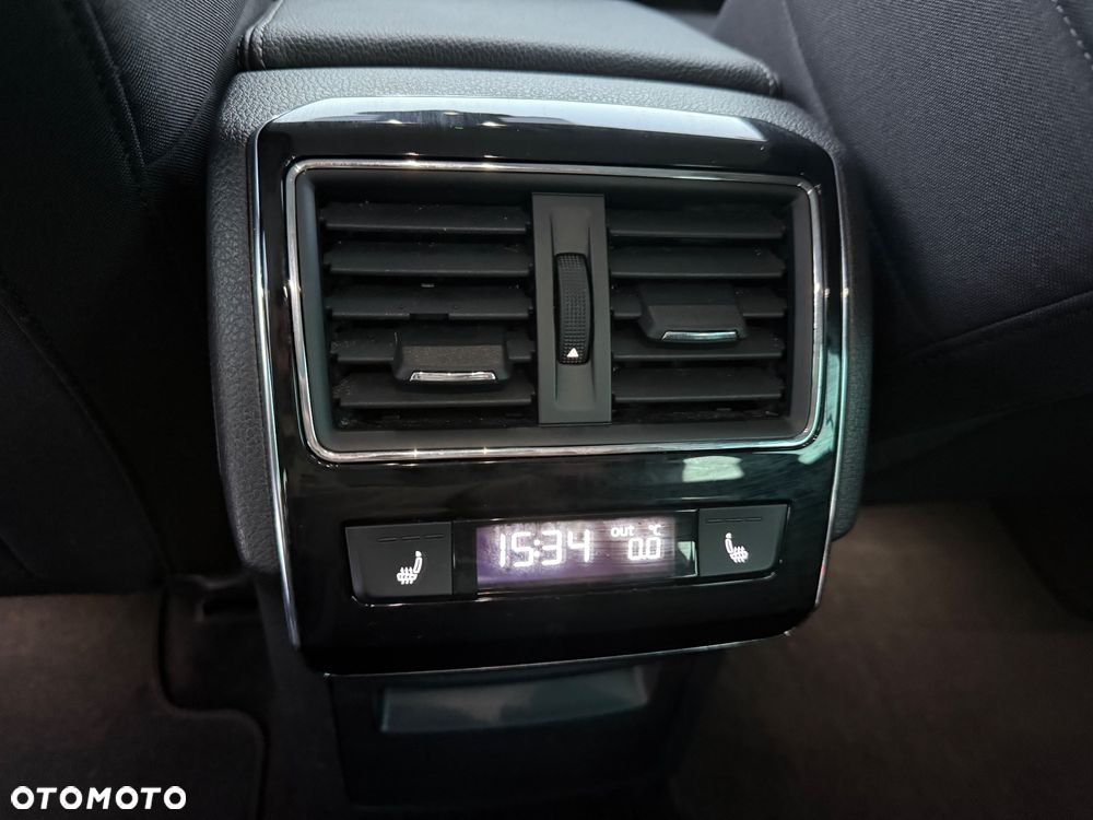 Skoda Superb 2.0 TDI SCR 4x4 Scout DSG - 30