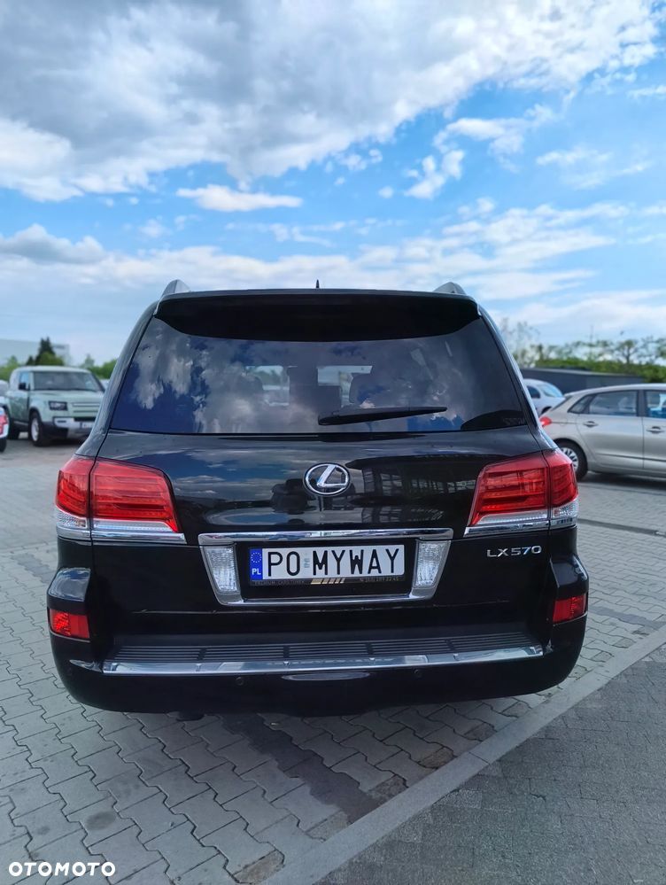 Lexus LX - 8