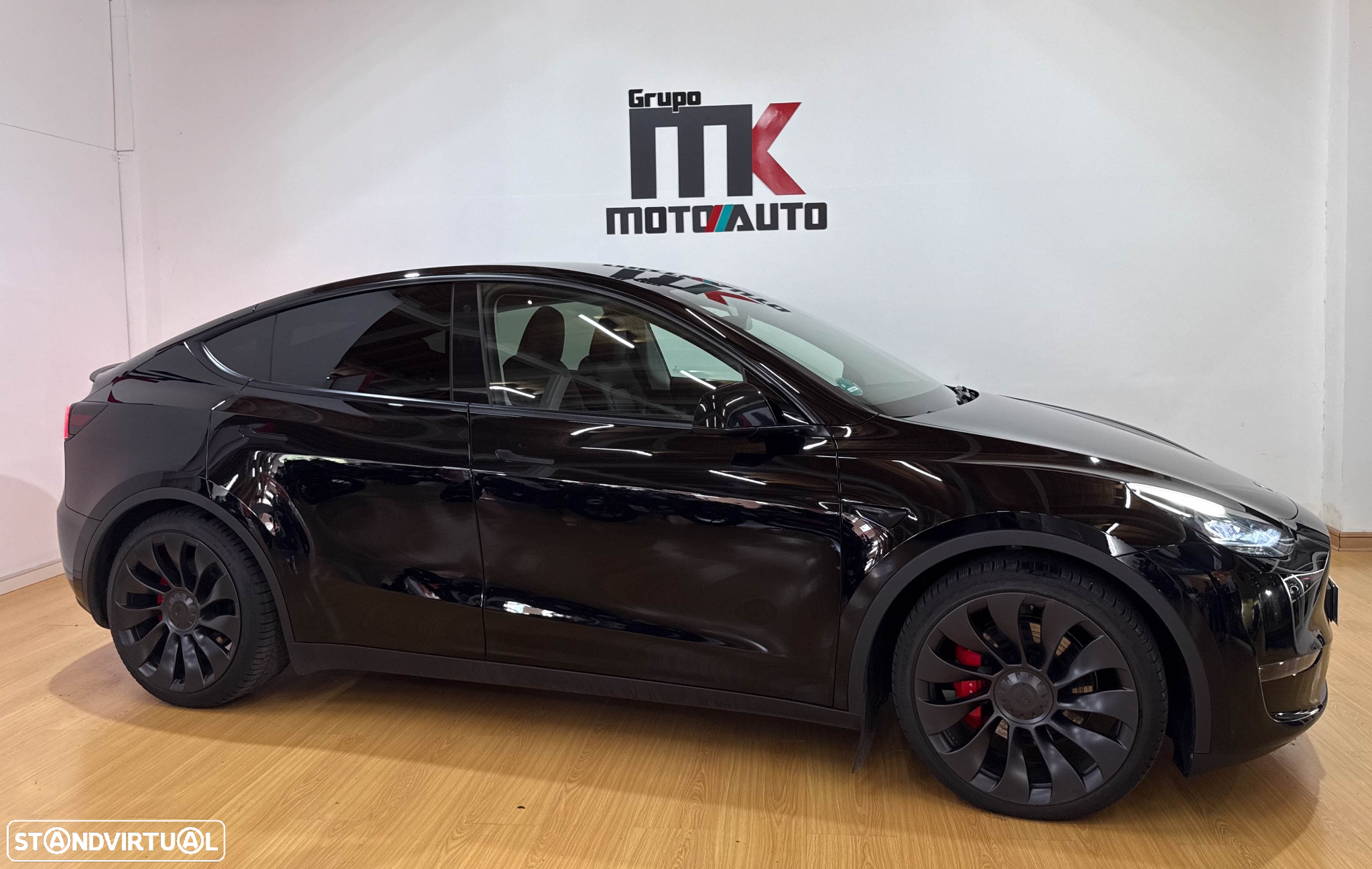 Tesla Model Y Performance Dual Motor AWD - 7