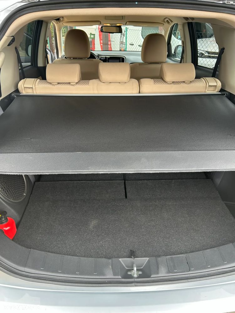 Mitsubishi Outlander 2.0 Intense + 4WD CVT - 20