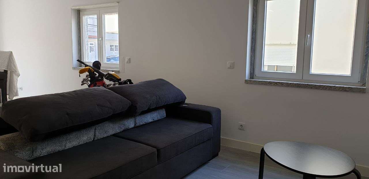 T2 renovado, pronto a estrear, com 2 Casas de banho, 10min a pé praias - Grande imagem: 4/17