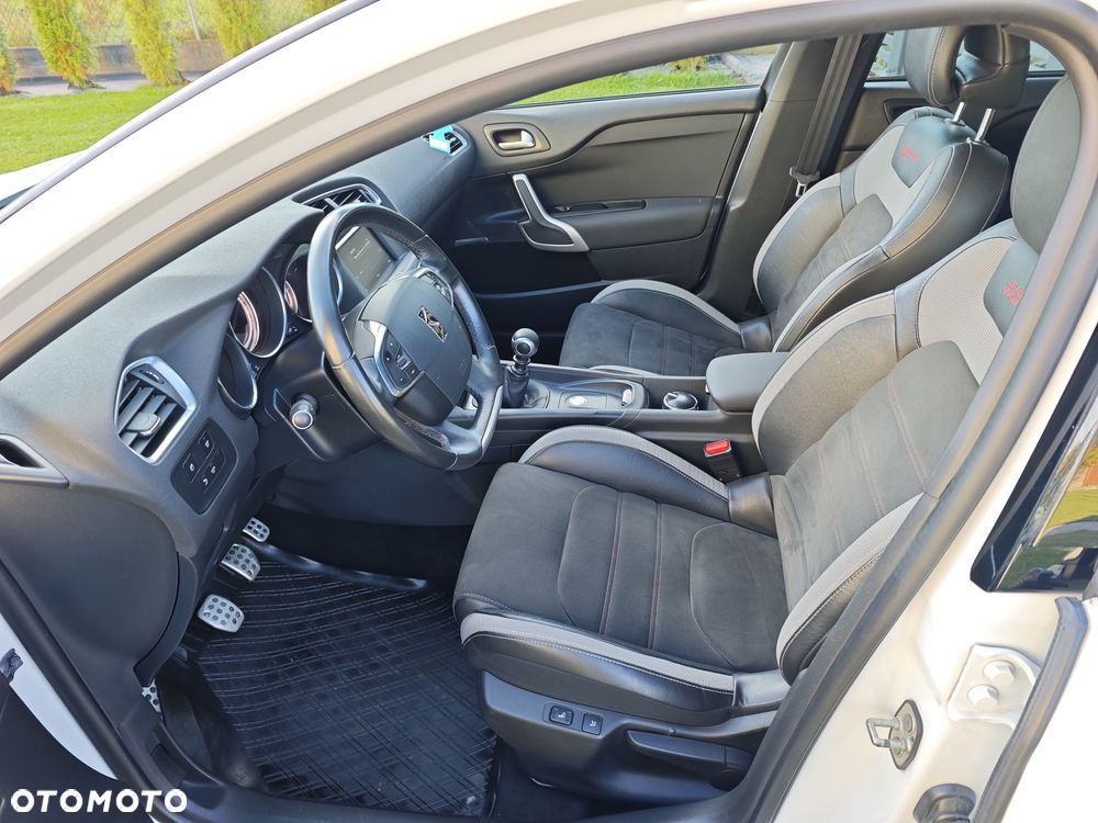 Citroën DS4 Crossback PureTech 130 S&S - 15