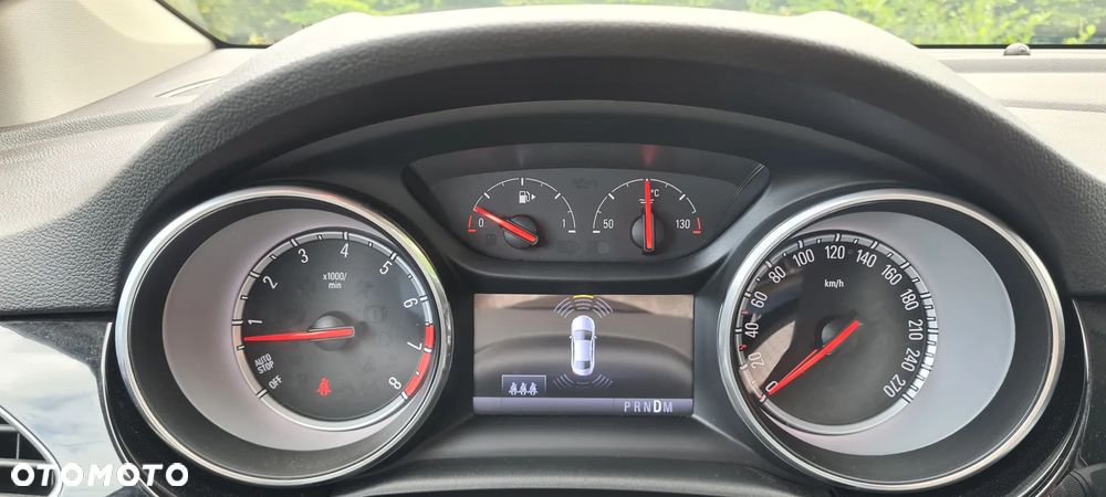 Opel Astra 1.4 T Dynamic S&S - 29