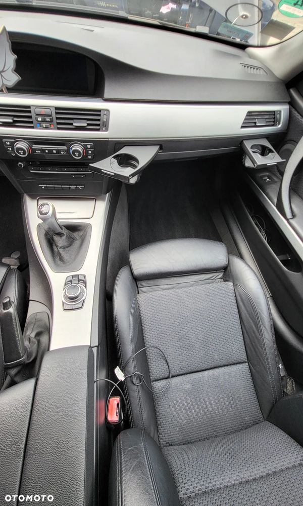 BMW Seria 3 320d - 12