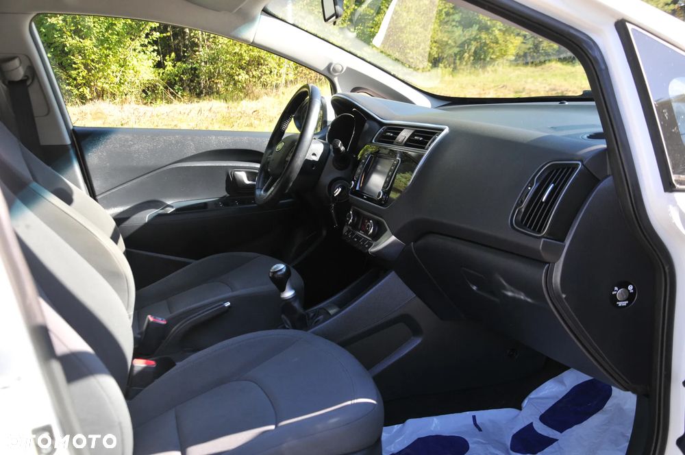 Kia Rio 1.2 Business Line - 25